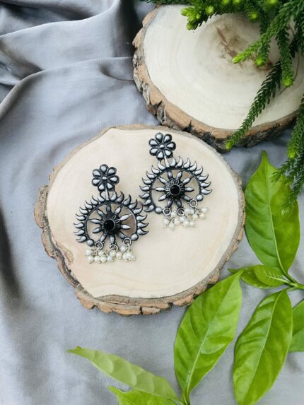 Amika earrings