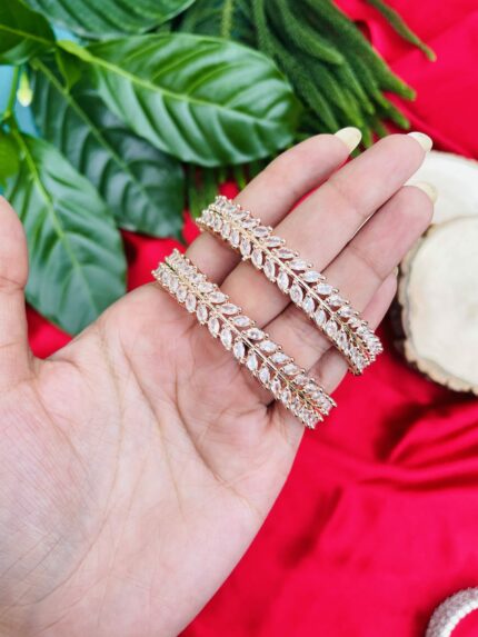 Roop American Diamond kadhe (quantity 2) Rosegold