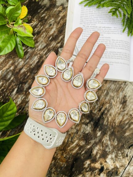 kinjal necklace