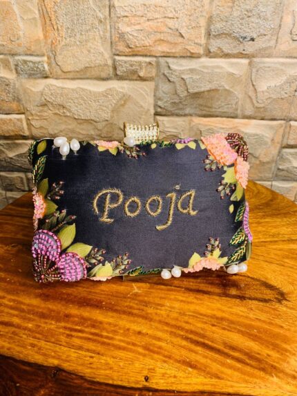 Ahila clutch