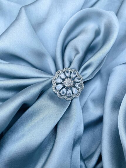 Tanya ad ring