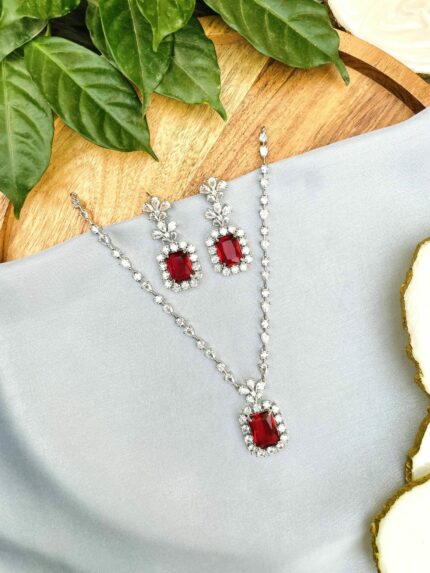 Kashu ad necklace ruby
