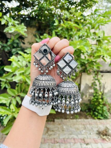 Harmeet mirror jhumka