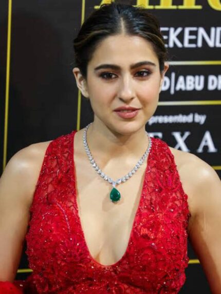 Sara ali khan ad necklace