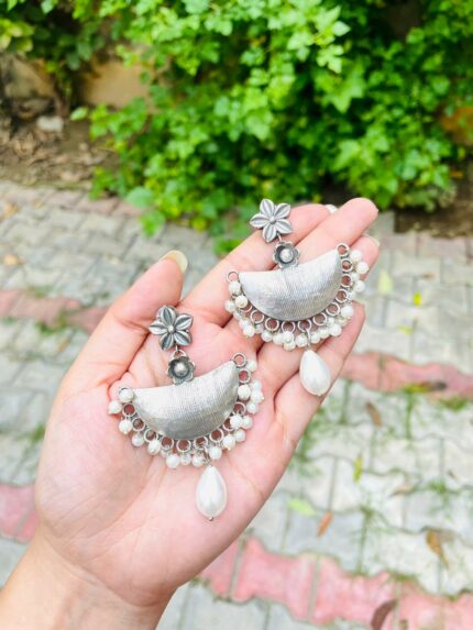 Rabita brass earrings