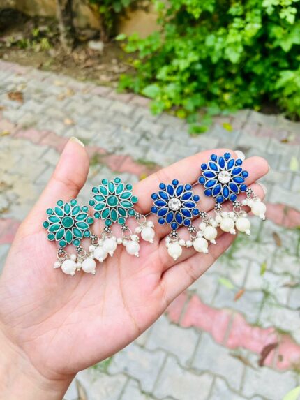 Pammi flower earrings