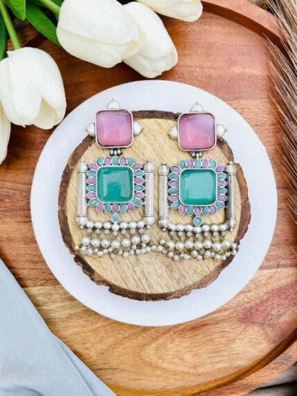 Darika brass earrings