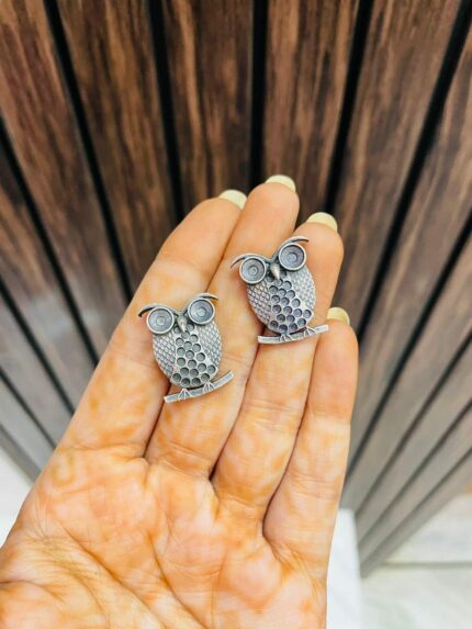 Owl brass studs