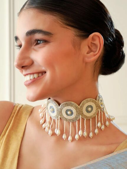 Flower beaded necklace