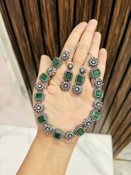 Manju brass necklace Green