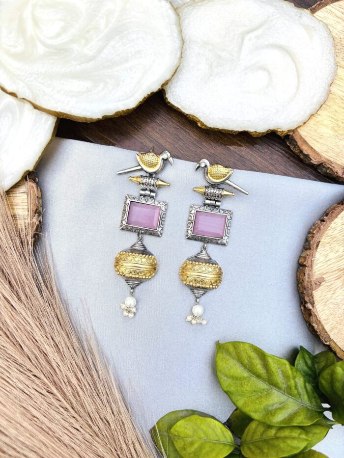 Dual tone bird brass Earrings pink - Image 1