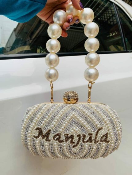 Pearl lines handle clutch