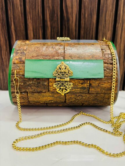 Wooden clutch with sling