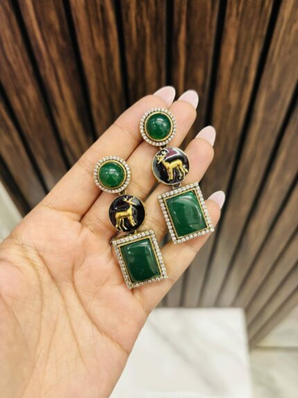 Deer ad Monalisa Earrings Green