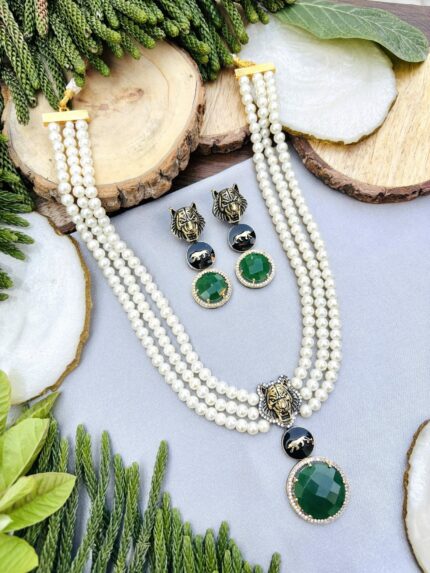 Sabya white pearl necklace green
