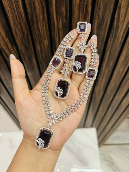 Saloni ad necklace Purple