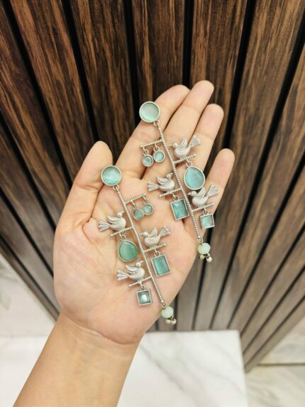 Bird Charm brass earrings Mint