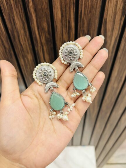 Shipra brass earrings mint