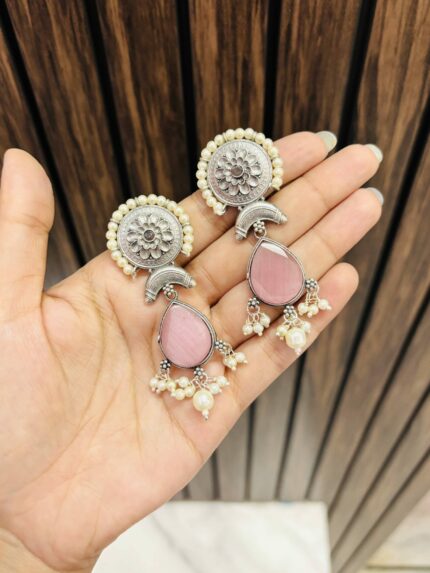 Shipra brass earrings Pink