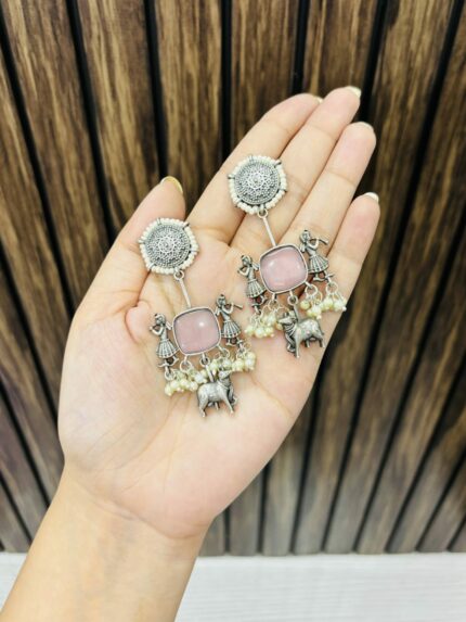 Shenai brass Earrings Pink