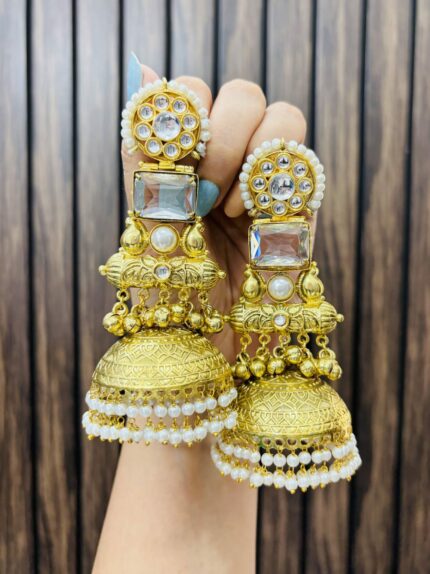 Saru golden brass earrings white