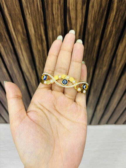 Evil eye with pearl Anti tarnish bracelet