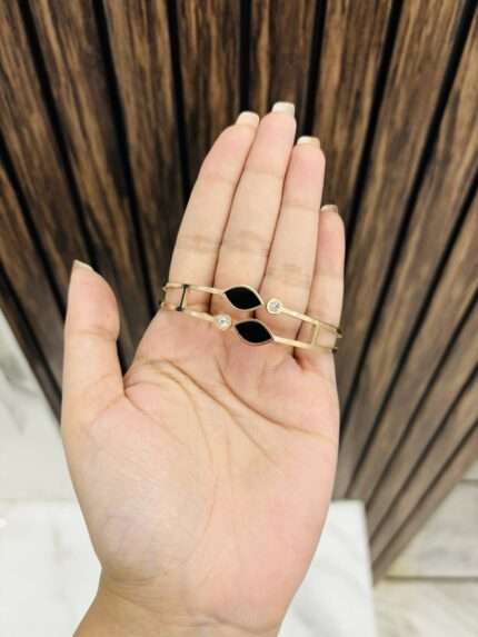 Two leaf anti tarnish bracelet