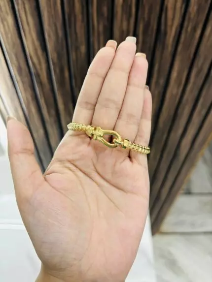 Lock pattern anti tarnish bracelet