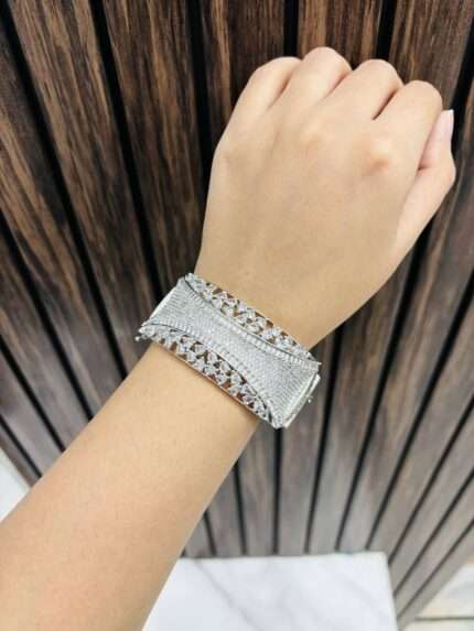 Nisha ad bracelet