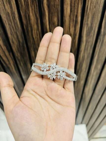 Flower ad bracelet