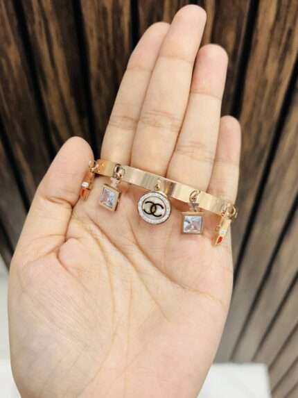 Charm anti tarnish bracelet