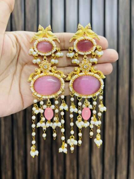 Oval golden brass earrings Pink