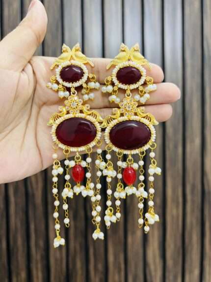 Oval golden brass earrings Ruby