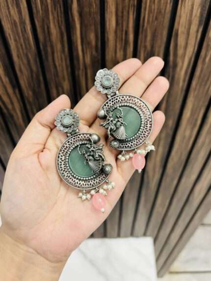 Saiya brass earrings Mint