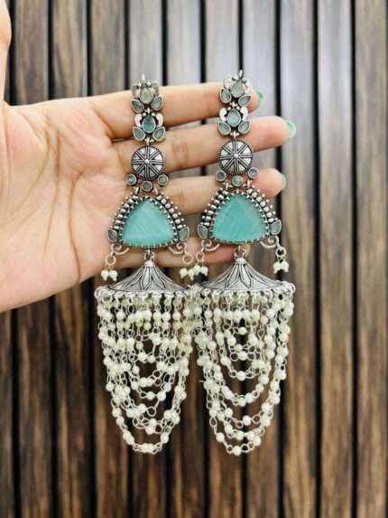 Rachna brass earrings Mint
