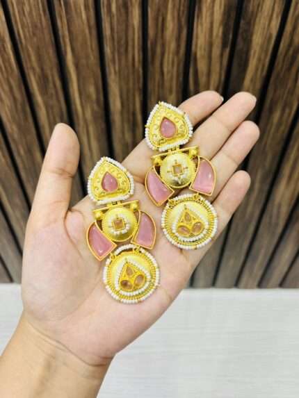 2 leaf golden earrings Pink
