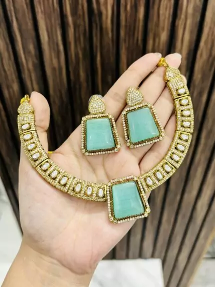 Mint beauty ad polki necklace