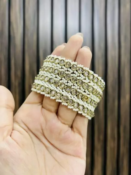 beaded bangles (quantity 4)