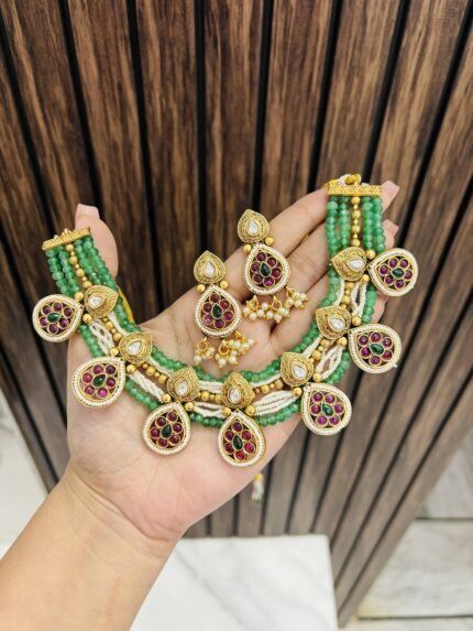 Leaf Gold a like necklace multi