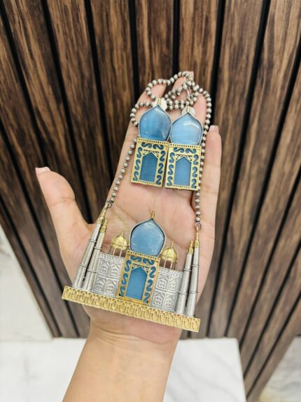 Tajmahal brass necklace blue