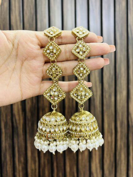 Chanchal earrings