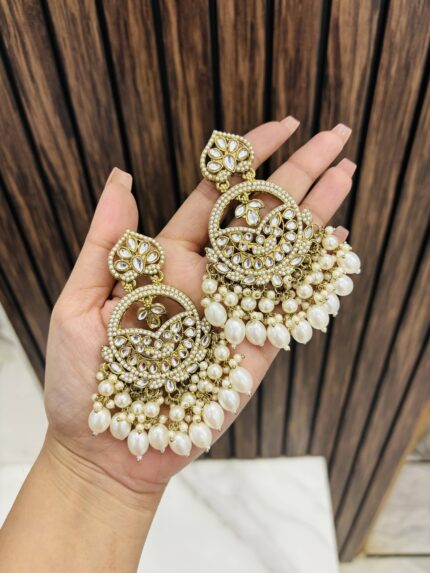 Circle earrings