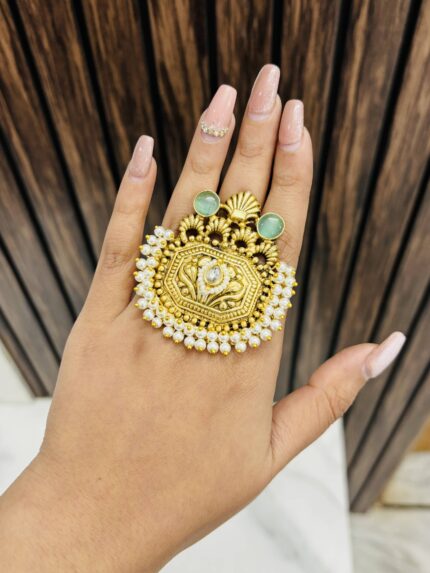 Golden brass ring Mint
