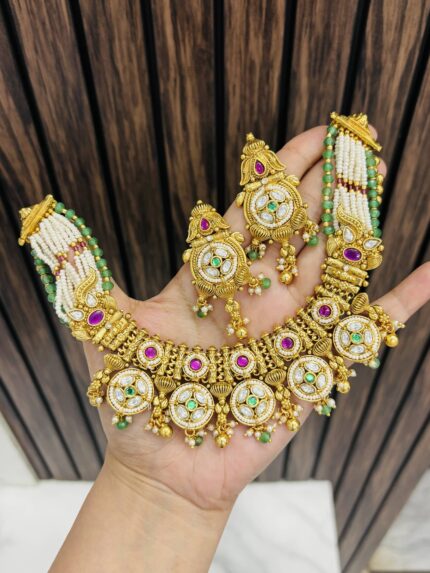 kashi gold a like necklace Mint