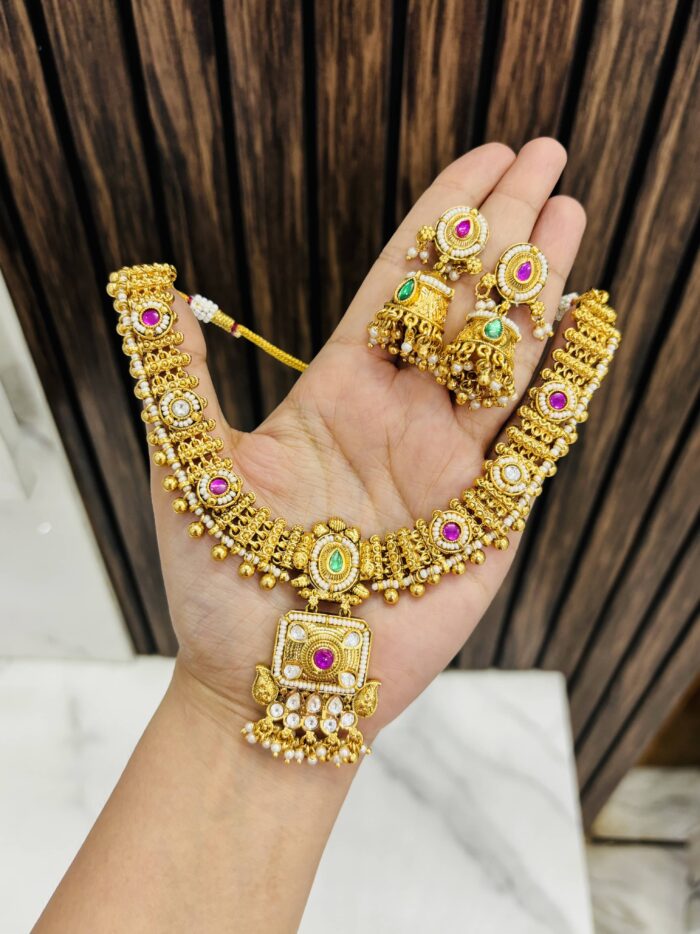 Square gold a like necklace - Image 1