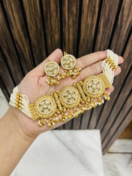 kavita gold a alike necklace