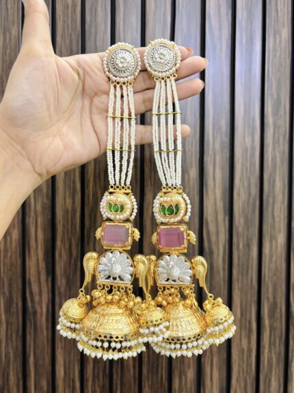 Meera brass earrings Pink