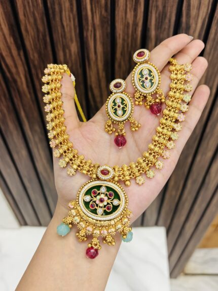 Karishma gold a like necklace