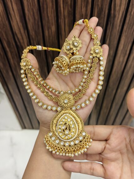 kavya gold a like necklace
